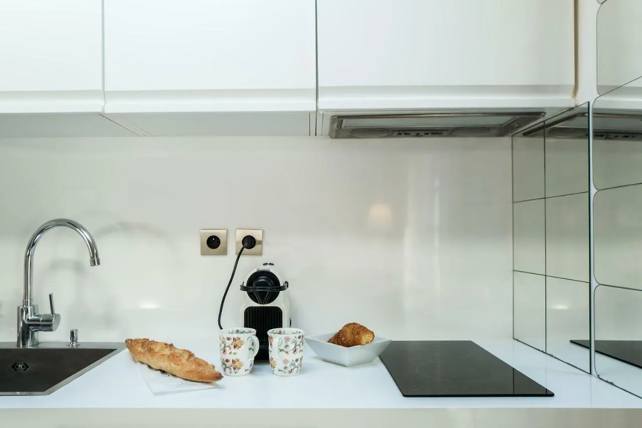 Apartment Le Studio Musee D'Orsay Paris France